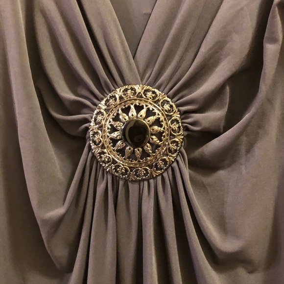 Studio Y low cut blouse - Picture 2 of 6